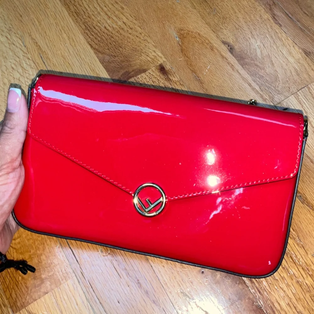 AUTHENTIC FENDI RED PATENT LEATHER WALLET ON CHAIN - Picture 13 of 14